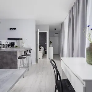 Apartamento One Bedroom With A Balcony - Dietla 109 Street, Cracovia