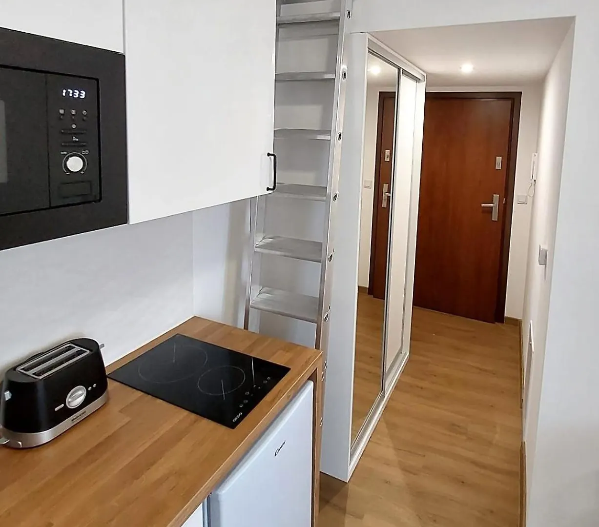 Old Town Stage Apartment One Krakow