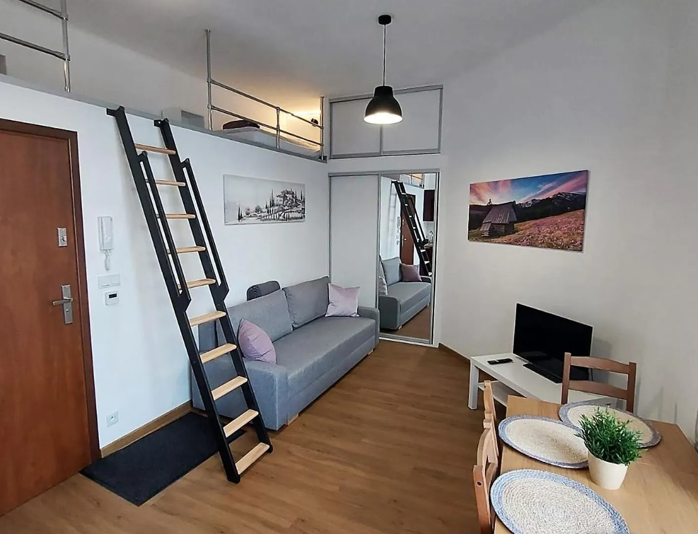 Old Town Stage Apartment One Krakow Poland